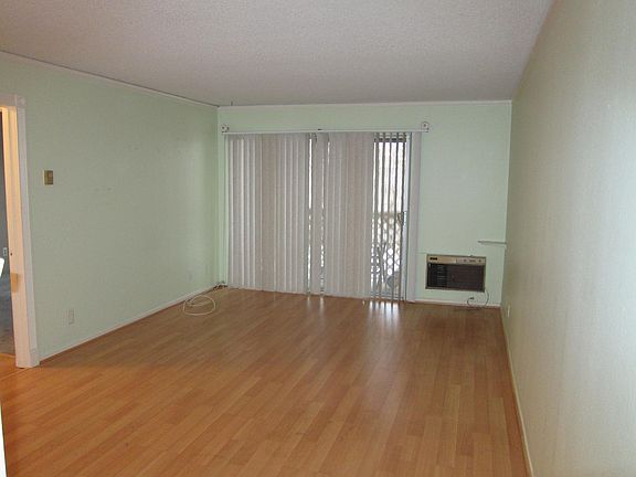 5th image of 3565 Linden Ave Unit 203