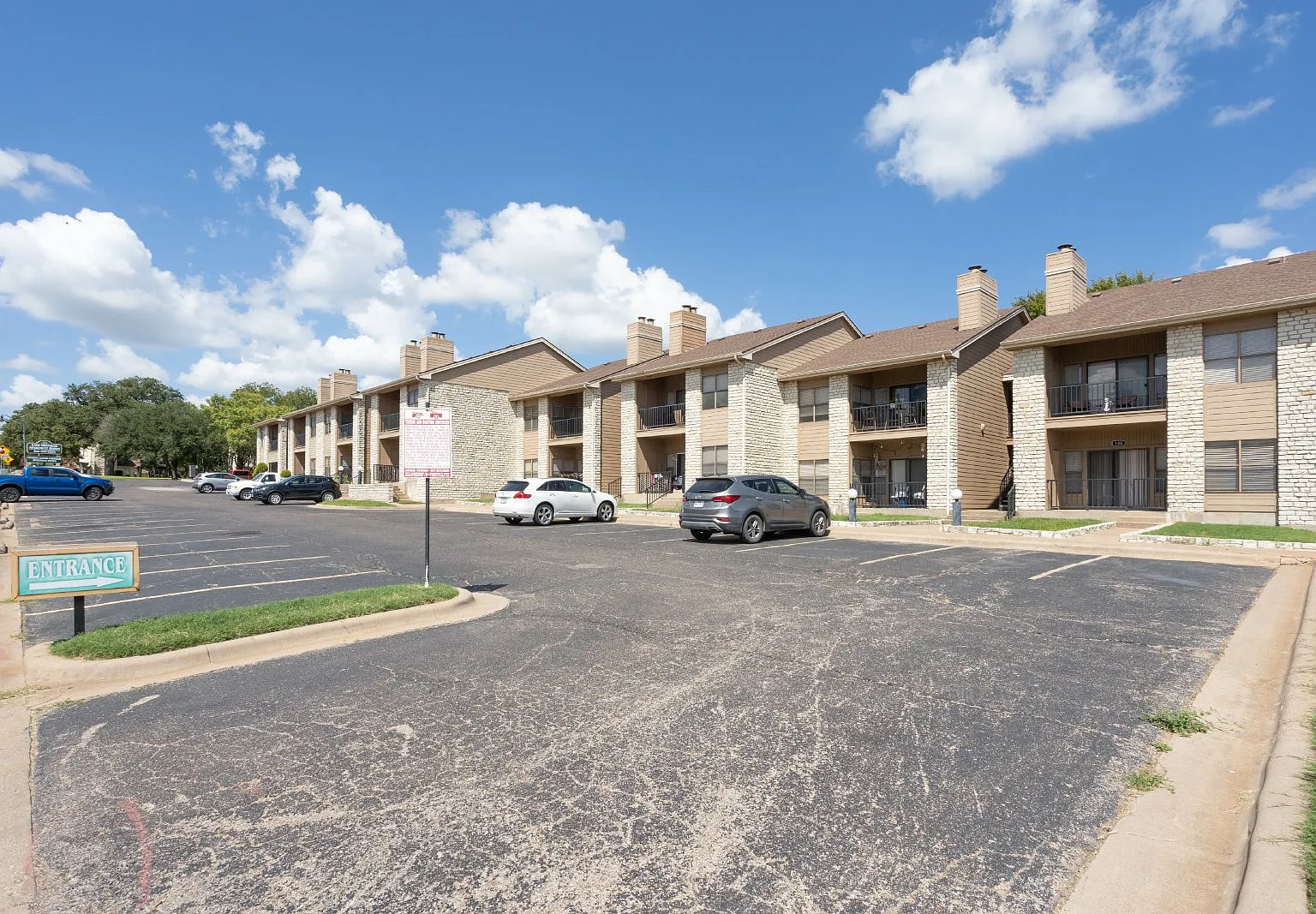 2 bed, 2.0 bath, 1200 sqft, $1,550 — Photo 4