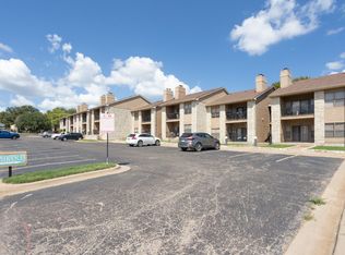 400 E Pearl St APT 201, Granbury, TX 76048