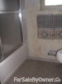 Bathroom : Marble & Ceramic tiles
