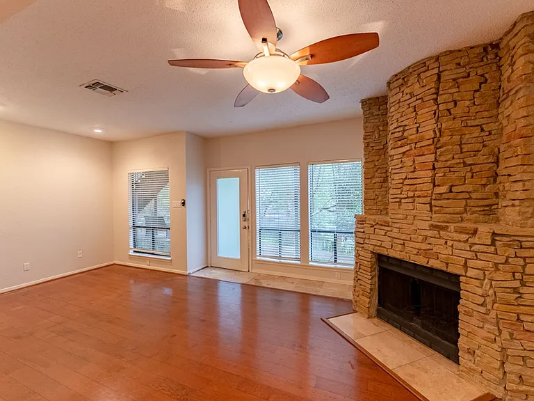 2612 San Pedro St #103 — Photo 7
