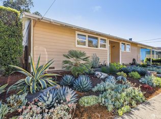 796 Alta Vista Dr, Pacifica, CA 94044