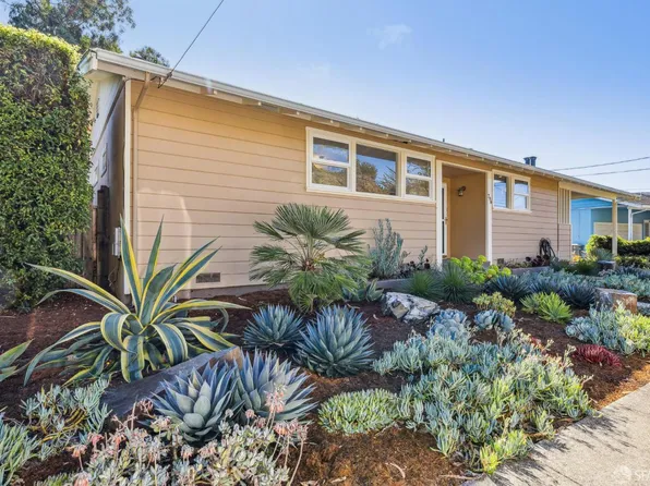 796 Alta Vista Drive, Pacifica, CA 94044
