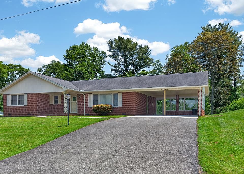 1st image of 349 Valley View Dr