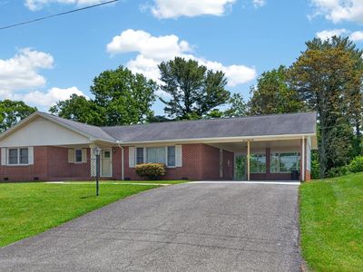 349 Valley View Dr, Hillsville, VA, 24343