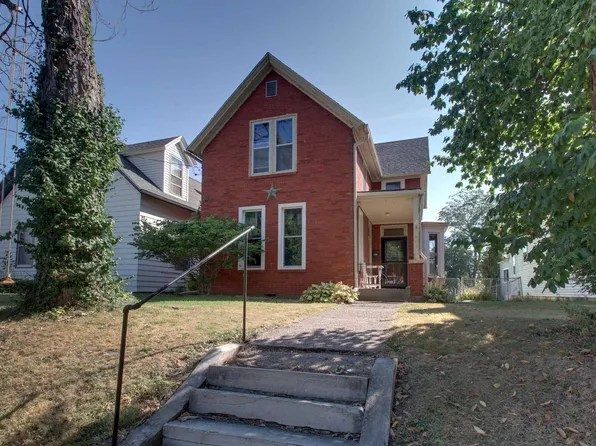 607 S 17th St, Quincy, IL 62301