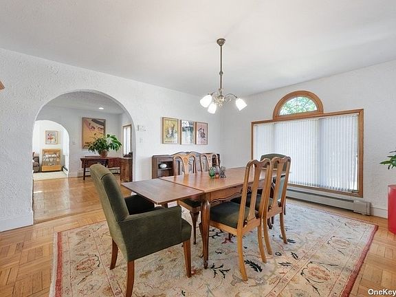 5th image of 342 Frankel Blvd