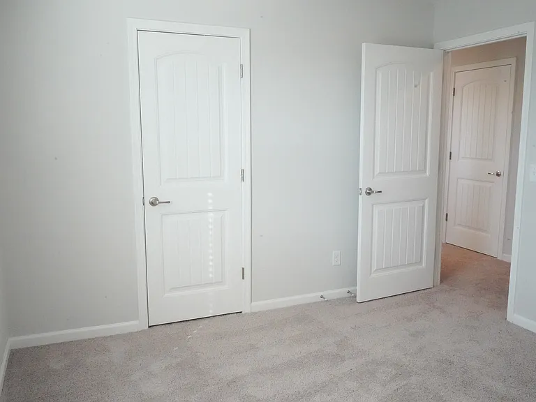 142 Brookline Dr — Photo 30