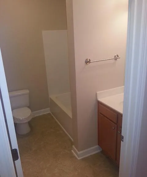 7100 W Friendly Ave #304 — Photo 5