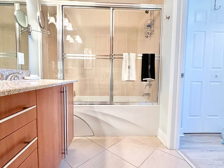 610 Clematis St #726 — Photo 12