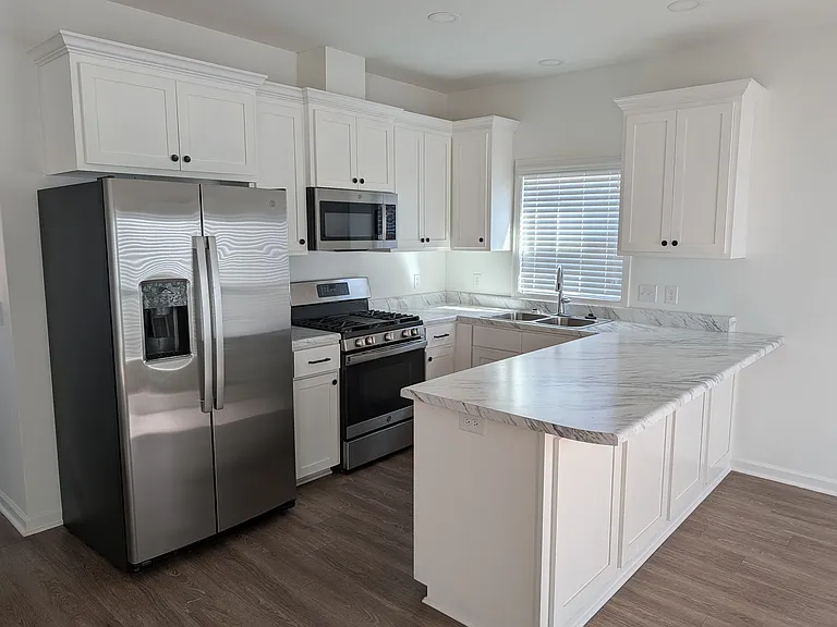 129 Edgefield Rd — Photo 28