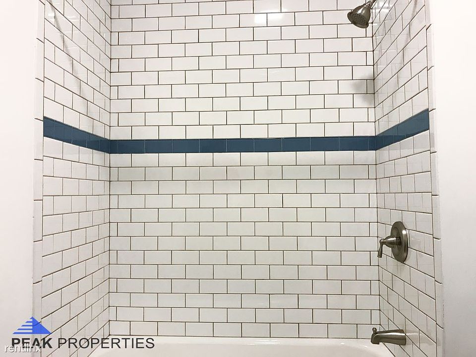 1st image of 2558 W Superior St