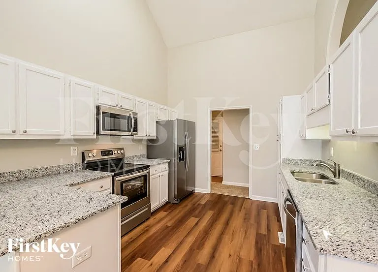 1510 Barry Oak Ct — Photo 5