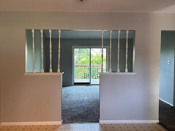 5th image of 3306 Bridge Manor Dr