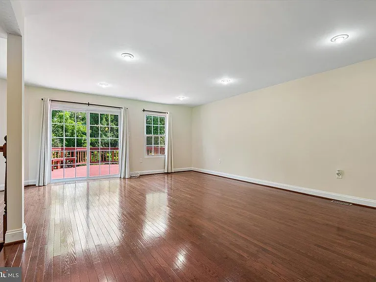 17 Ruddington Ct — Photo 28