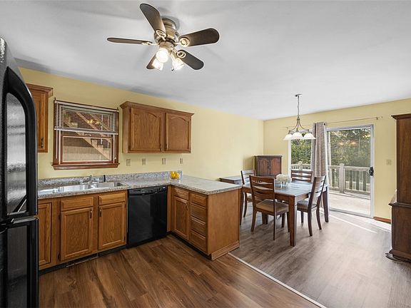 5th image of 404 Argonne Dr