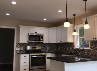 2-4 Walnut Ln, Middletown, NY 10940