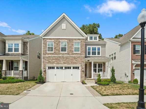 5211 Continental Dr, Frederick, MD 21703