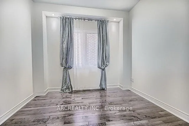 79 Baldry Ave — Photo 28