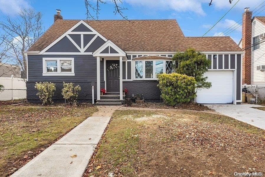 1st image of 30 Cinque Drive