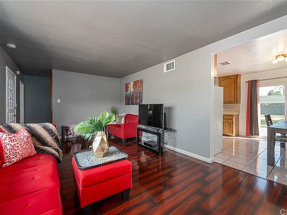 3rd image of 1131 Huff St