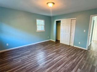 66 Van Buren St, Shirley, NY 11967