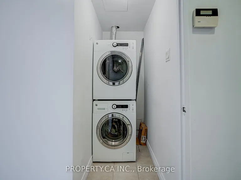 92 King St E #1703 — Photo 13