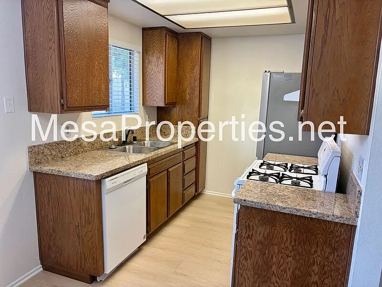 267 Grayson Way #D — Photo 12