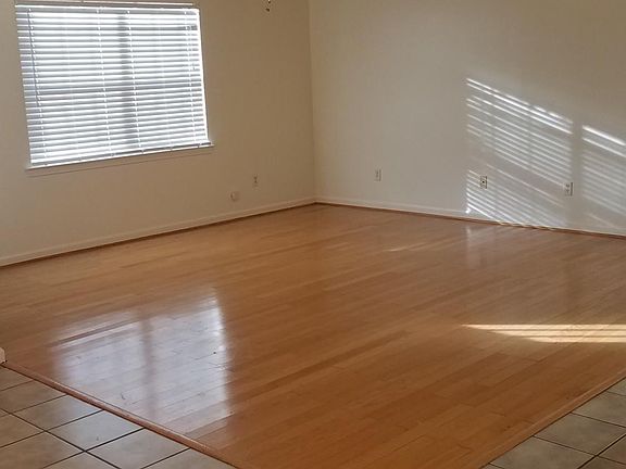 5th image of 211 Buena Vista Dr