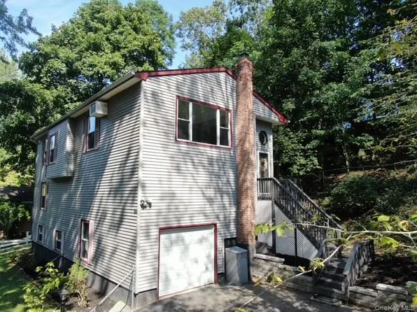 59 Woodhull Landing Road, Sound Beach, NY 11789