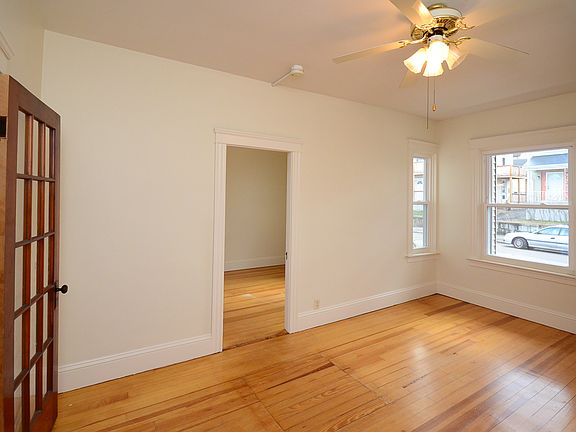 Living room 16' x 12'4"