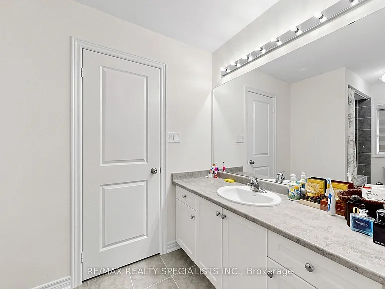 250 Chippewa Ave — Photo 37