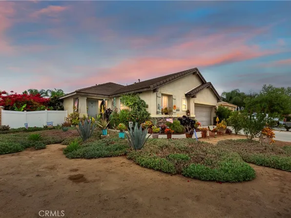 274 Holiday Ln, Perris, CA 92571