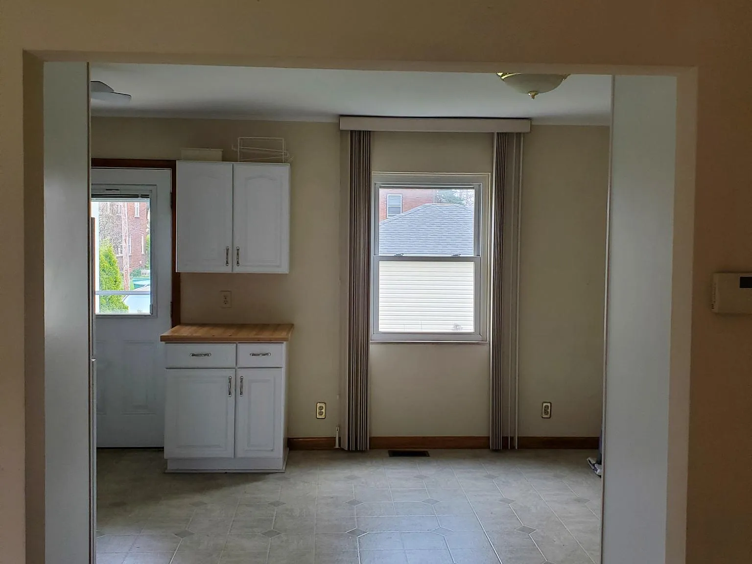 2 bed, 1.5 bath, 1450 sqft, $1,900 — Photo 3