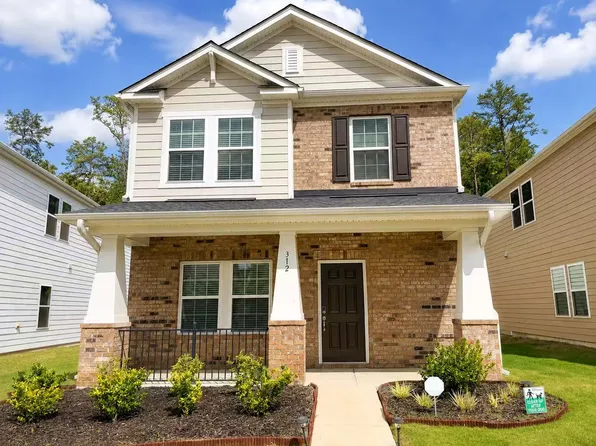 312 Cedar Knoll Cir, Pineville, NC 28134