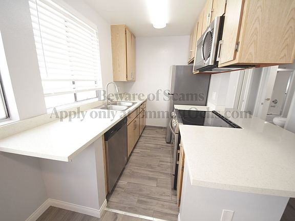 3rd image of 1535 Amherst Ave APT 206