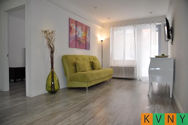Rented by KVNY Soho | media 58