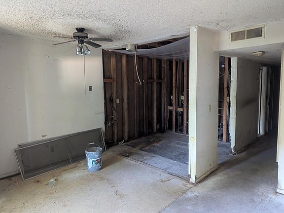 3rd image of 4654 N Chestnut Ave APT 138