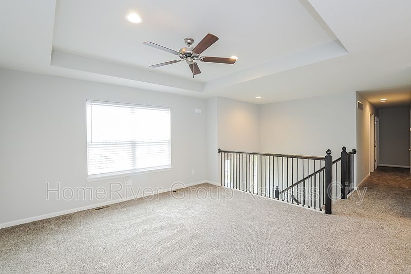 9810 E 220th St, Peculiar, MO 64078 Zillow