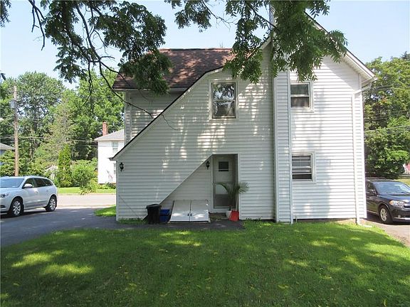 2nd image of 44 Fair St