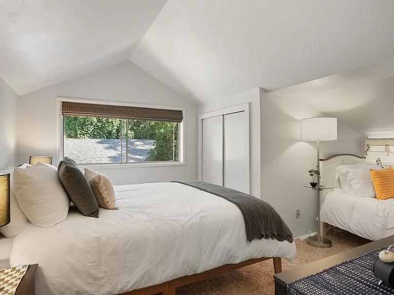 305 Poplar Ave — Photo 8