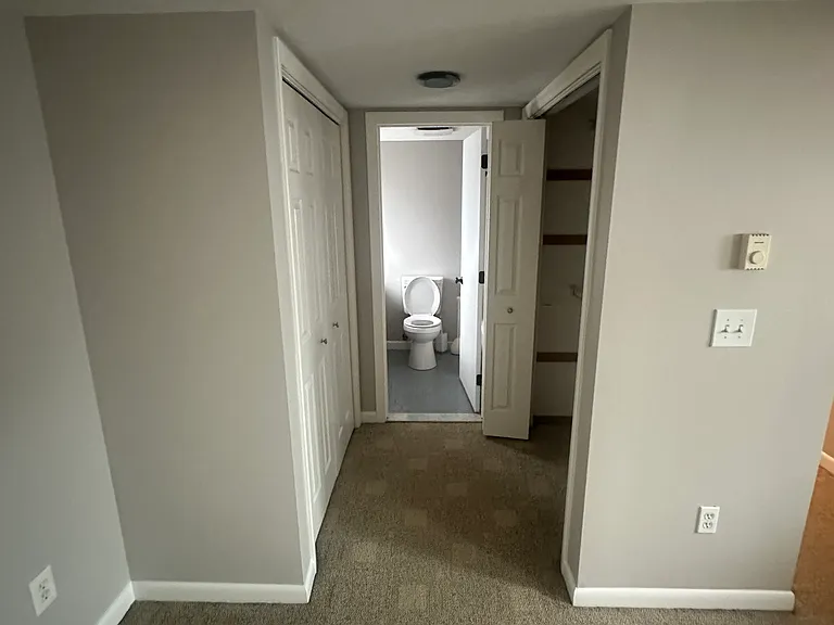 482 East St #18 — Photo 14