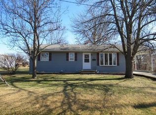 140 N 15th St, Hamilton, IL 62341