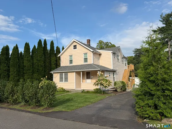 16 Raymond Street, New Canaan, CT 06840