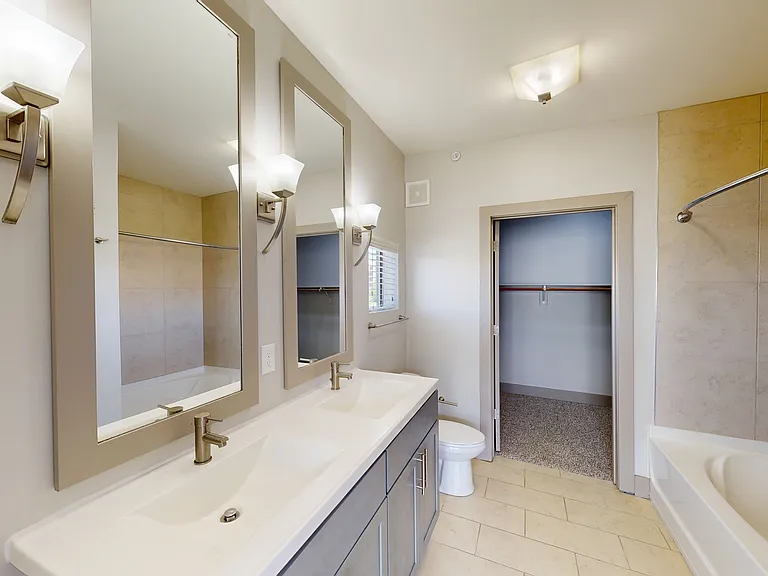 Latitude at Deerfield Crossing — Photo 93