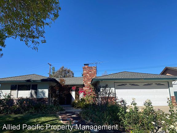 3rd image of 35624 Sierra Ln