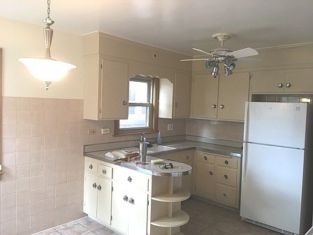 3rd image of 5545 N Central Ave #1