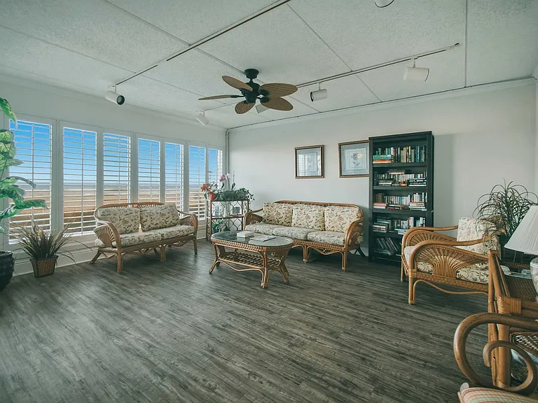Building's Lounge