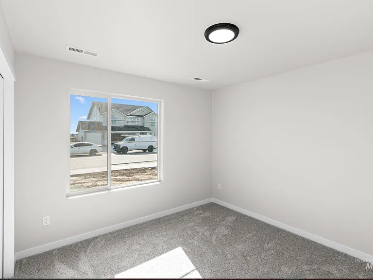 2990 N Waterbrook Ave — Photo 8