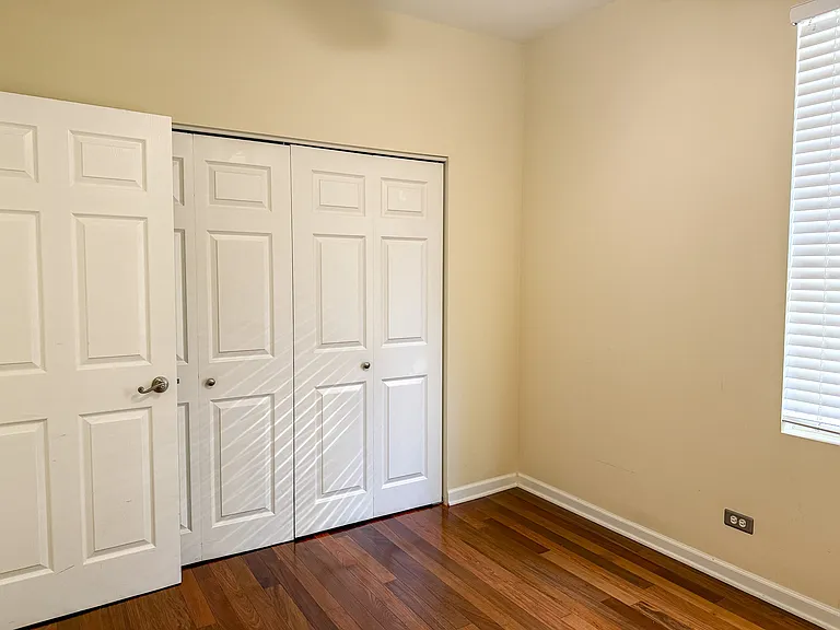 1221 N Honore St #1 — Photo 10